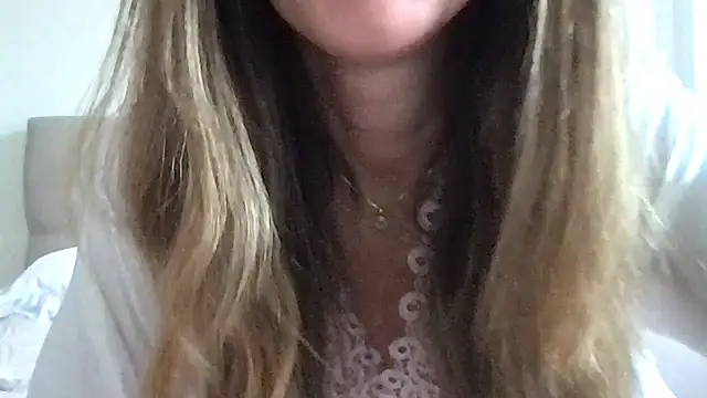 paolajonez online show from January 31, 2025, 12:18 pm