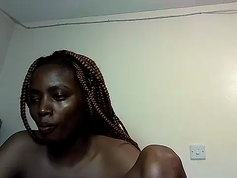 Snapshot of nanaswee chatting on June 10, 2026, 4:30 pm nanaswee online show from June 10, 2026, 4:30 pm