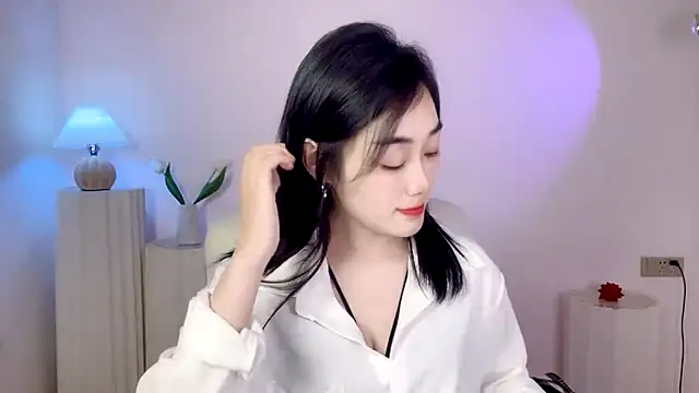 cloud8822 online show from February 17, 2025, 2:17 pm