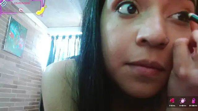 Snapshot of helenacyruss chatting on October 3, 2025, 7:15 pm helenacyruss online show from October 3, 2025, 7:15 pm