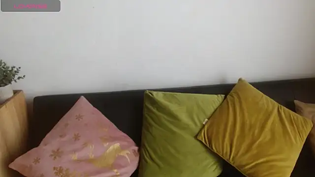 Snapshot of helenacyruss chatting on March 21, 2025, 6:29 pm helenacyruss online show from March 21, 2025, 6:29 pm