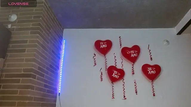 Snapshot of helenacyruss chatting on February 14, 2025, 5:14 pm helenacyruss online show from February 14, 2025, 5:14 pm