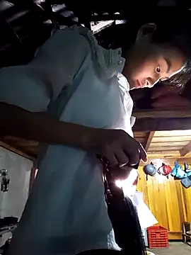 Snapshot of trieungoclnt chatting on November 23, 2025, 9:52 am trieungoclnt online show from November 23, 2025, 9:52 am