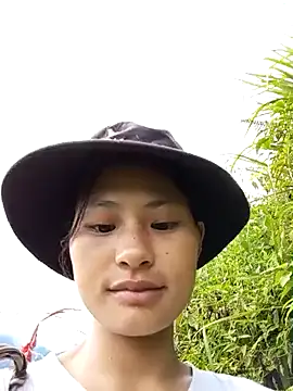 Snapshot of trieungoclnt chatting on October 8, 2025, 9:00 am trieungoclnt online show from October 8, 2025, 9:00 am