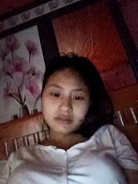 Snapshot of trieungoclnt chatting on March 23, 2025, 4:38 am trieungoclnt online show from March 23, 2025, 4:38 am