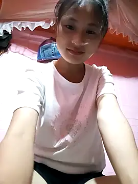 Snapshot of trieungoclnt chatting on September 9, 2025, 8:13 am trieungoclnt online show from September 9, 2025, 8:13 am