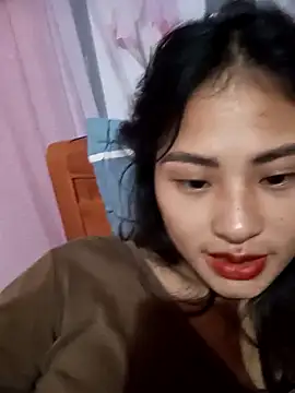 Snapshot of trieungoclnt chatting on October 25, 2025, 5:39 am trieungoclnt online show from October 25, 2025, 5:39 am