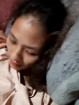 Snapshot of trieungoclnt chatting on September 15, 2025, 9:21 am trieungoclnt online show from September 15, 2025, 9:21 am