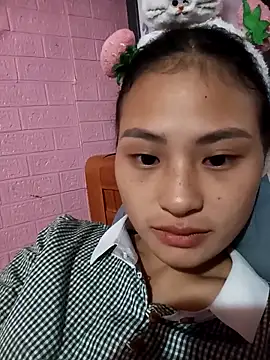 Snapshot of trieungoclnt chatting on November 5, 2025, 2:42 pm trieungoclnt online show from November 5, 2025, 2:42 pm