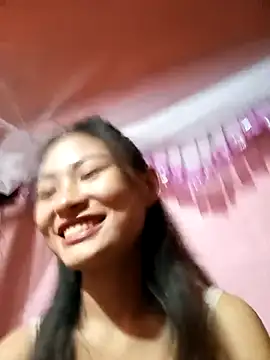 Snapshot of trieungoclnt chatting on November 10, 2025, 6:18 am trieungoclnt online show from November 10, 2025, 6:18 am