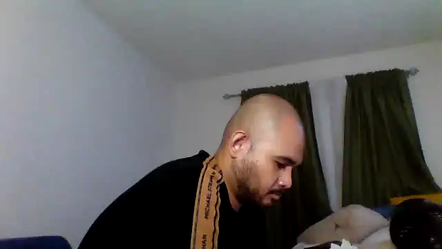 JooveyRose online show from November 15, 2025, 1:48 pm