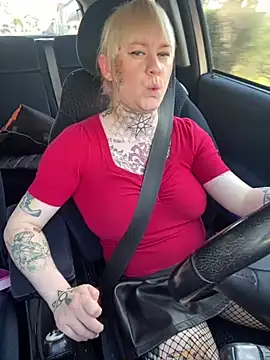 Snapshot of poussichienne chatting on March 4, 2025, 2:53 pm poussichienne online show from March 4, 2025, 2:53 pm