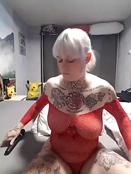 Snapshot of poussichienne chatting on September 22, 2025, 8:20 am poussichienne online show from September 22, 2025, 8:20 am