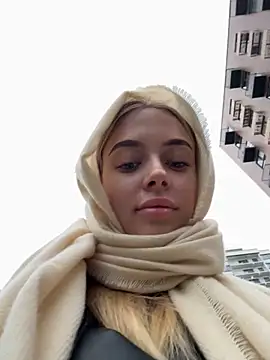 Snapshot of enjoy_my_beauty chatting on October 30, 2025, 7:06 am enjoy my beauty online show from October 30, 2025, 7:06 am