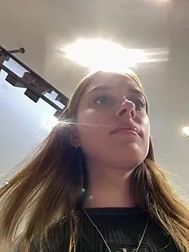 Snapshot of enjoy_my_beauty chatting on February 28, 2025, 4:32 am enjoy my beauty online show from February 28, 2025, 4:32 am