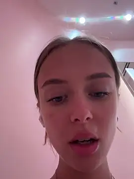 Snapshot of enjoy_my_beauty chatting on February 7, 2025, 7:18 am enjoy my beauty online show from February 7, 2025, 7:18 am