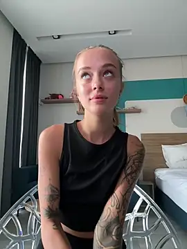 Snapshot of enjoy_my_beauty chatting on February 27, 2025, 8:24 am enjoy my beauty online show from February 27, 2025, 8:24 am