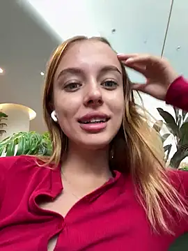 Snapshot of enjoy_my_beauty chatting on January 17, 2025, 4:49 am enjoy my beauty online show from January 17, 2025, 4:49 am