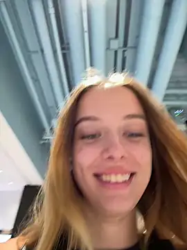 Snapshot of enjoy_my_beauty chatting on February 10, 2025, 4:19 am enjoy my beauty online show from February 10, 2025, 4:19 am