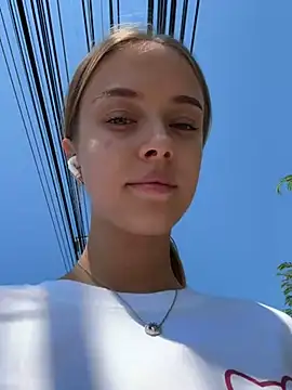 Snapshot of enjoy_my_beauty chatting on February 1, 2025, 6:10 am enjoy my beauty online show from February 1, 2025, 6:10 am