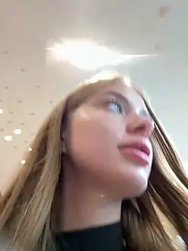 Snapshot of enjoy_my_beauty chatting on February 22, 2025, 7:23 am enjoy my beauty online show from February 22, 2025, 7:23 am