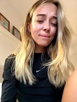 Snapshot of enjoy_my_beauty chatting on September 14, 2025, 5:30 am enjoy my beauty online show from September 14, 2025, 5:30 am