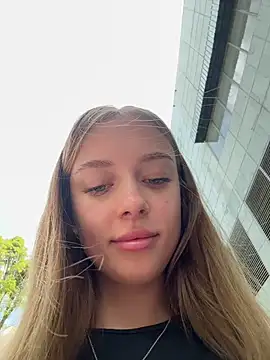 Snapshot of enjoy_my_beauty chatting on March 23, 2025, 4:16 am enjoy my beauty online show from March 23, 2025, 4:16 am