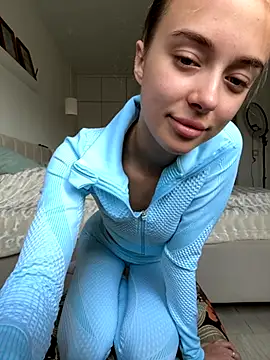 Snapshot of enjoy_my_beauty chatting on September 27, 2025, 5:46 am enjoy my beauty online show from September 27, 2025, 5:46 am