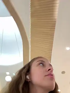 Snapshot of enjoy_my_beauty chatting on March 13, 2025, 4:38 am enjoy my beauty online show from March 13, 2025, 4:38 am