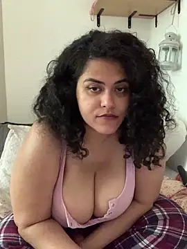 Curvydesifromgermany online show from June 8, 2026, 2:17 pm