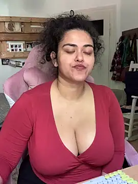 Curvydesifromgermany online show from June 11, 2026, 2:14 pm