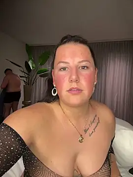 xlinastarrx online show from April 17, 2026, 7:17 pm