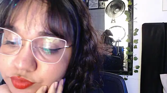 Snapshot of Alezapark chatting on July 9, 2026, 2:38 pm Alezapark online show from July 9, 2026, 2:38 pm