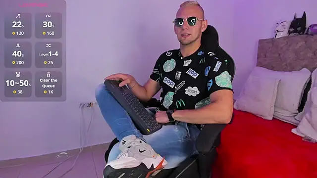 Snapshot of Damon_Bakert chatting on October 28, 2025, 3:55 pm Damon Bakert online show from October 28, 2025, 3:55 pm