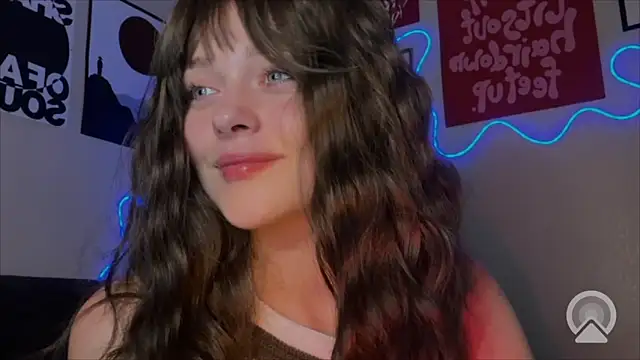 Emilia0 0 7 online show from February 21, 2026, 8:44 pm