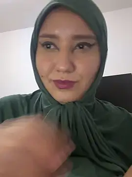 Snapshot of hannahayat chatting on October 24, 2025, 2:43 am hannahayat online show from October 24, 2025, 2:43 am