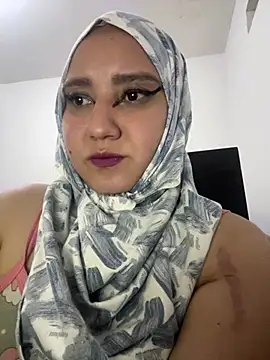 hannahayat online show from April 23, 2026, 9:49 pm