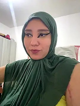 Snapshot of hannahayat chatting on December 1, 2025, 10:21 pm hannahayat online show from December 1, 2025, 10:21 pm