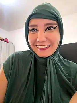 Snapshot of hannahayat chatting on November 26, 2025, 2:39 pm hannahayat online show from November 26, 2025, 2:39 pm