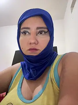 Snapshot of hannahayat chatting on June 5, 2026, 12:22 pm hannahayat online show from June 5, 2026, 12:22 pm