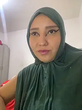 Snapshot of hannahayat chatting on September 22, 2025, 12:44 pm hannahayat online show from September 22, 2025, 12:44 pm