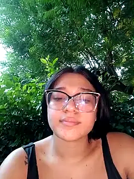 -VICKKY online show from March 19, 2025, 10:53 pm