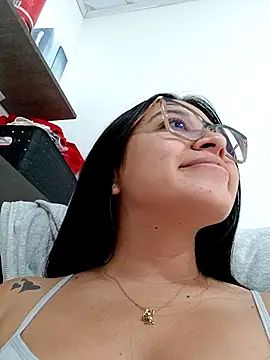 -VICKKY online show from January 7, 2026, 7:30 pm