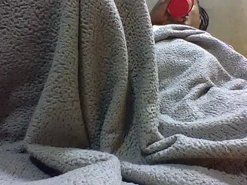 Snapshot of zoey10 chatting on October 31, 2025, 7:21 pm zoey10 online show from October 31, 2025, 7:21 pm