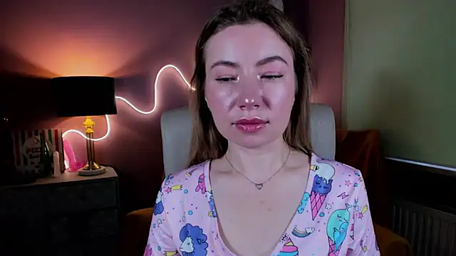 Snapshot of Mia_Tasty chatting on November 15, 2025, 8:07 am Mia Tasty online show from November 15, 2025, 8:07 am