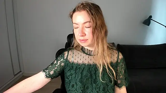 Mia Tasty online show from March 12, 2026, 7:56 am