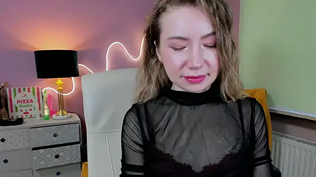 Snapshot of Mia_Tasty chatting on October 29, 2025, 7:40 am Mia Tasty online show from October 29, 2025, 7:40 am