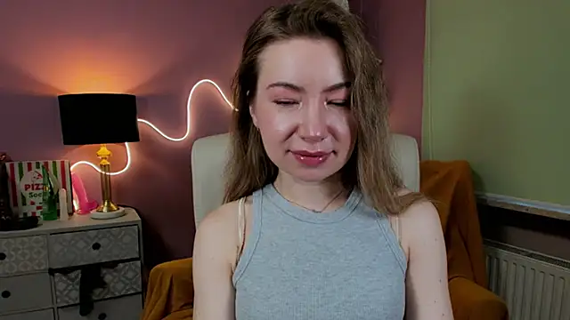 Snapshot of Mia_Tasty chatting on November 14, 2025, 7:34 am Mia Tasty online show from November 14, 2025, 7:34 am