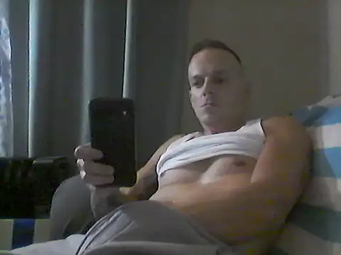 Snapshot of Rollinhard6969 chatting on October 11, 2025, 2:29 pm Rollinhard6969 online show from October 11, 2025, 2:29 pm