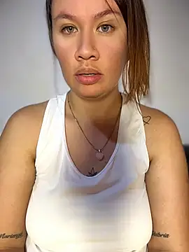 Snapshot of Emiily_lee chatting on July 14, 2026, 2:23 pm Emiily lee online show from July 14, 2026, 2:23 pm